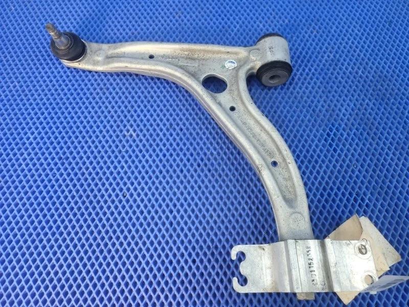 Рычаг передней подвески Mercedes-Benz B-Class 2016 A2463330300 W246 М270920, передний левый