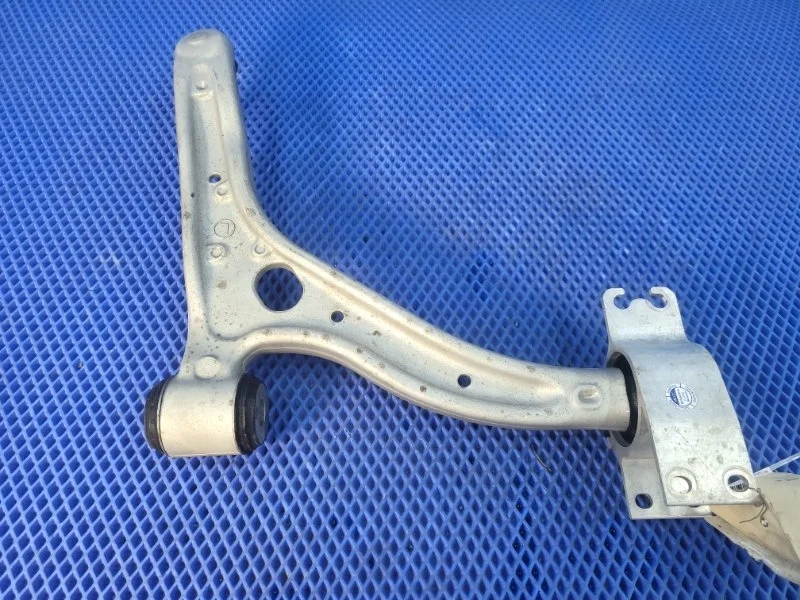 Рычаг передней подвески Mercedes-Benz B-Class 2016 A2463330300 W246 М270920, передний левый