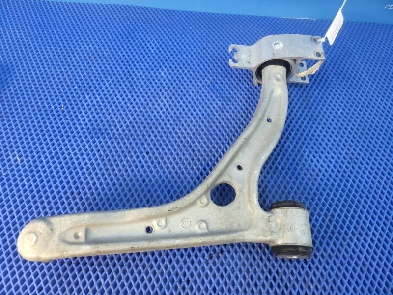 Рычаг передней подвески Mercedes-Benz B-Class 2016 A2463330300 W246 М270920, передний левый