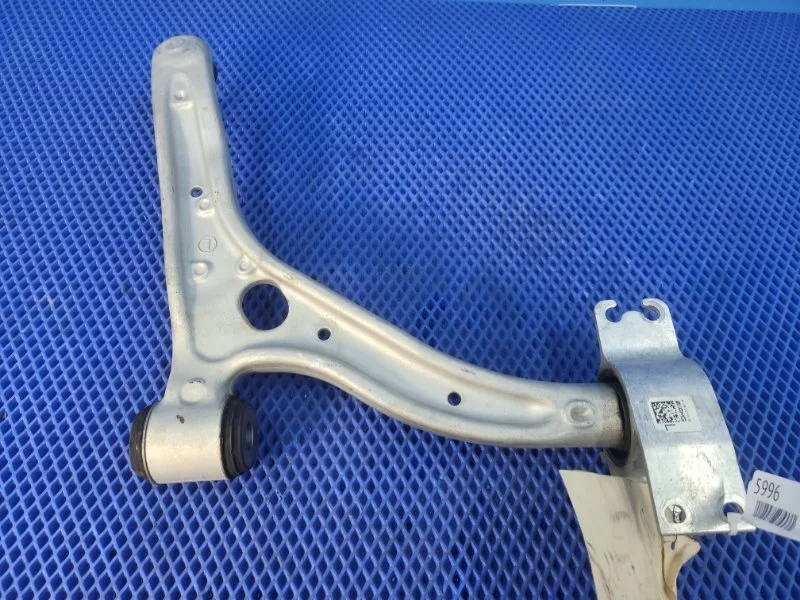 Рычаг передней подвески Mercedes-Benz B-Class 2016 A2463330300 W246 М270920, передний левый