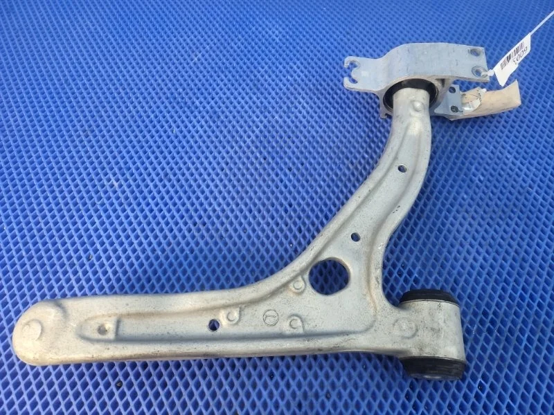 Рычаг передней подвески Mercedes-Benz B-Class 2016 A2463330300 W246 М270920, передний левый