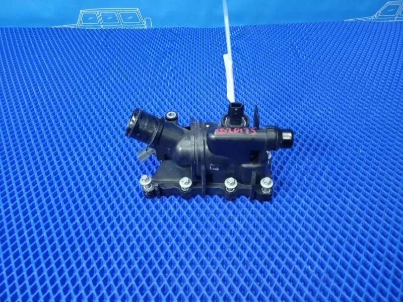 Термостат Mercedes-Benz A-Class 2021 A2822030175 W177 OM654920