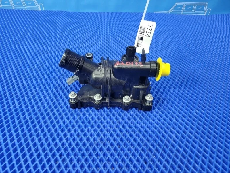 Термостат Mercedes-Benz A-Class 2021 A2822030175 W177 OM654920