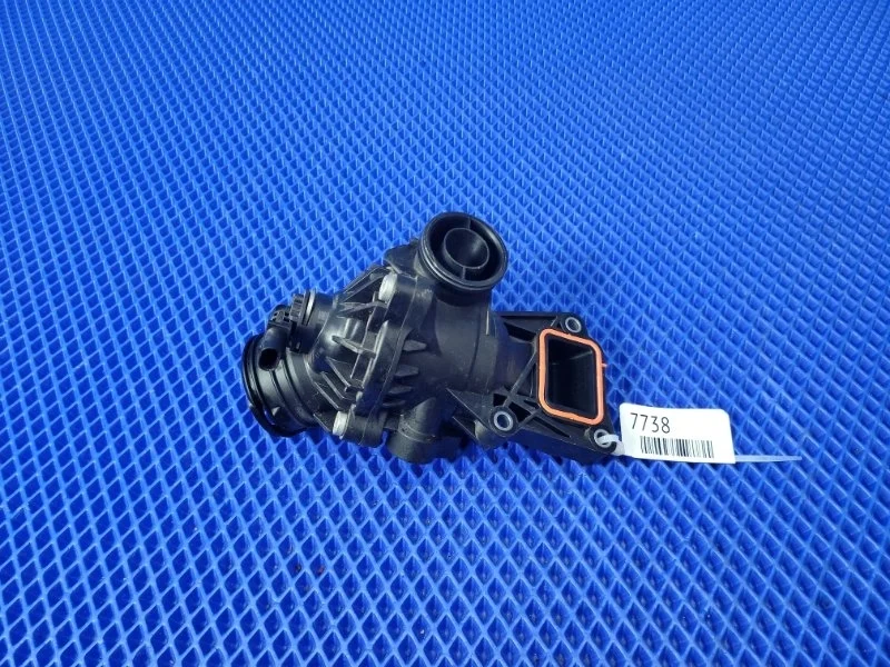 Термостат Mercedes-Benz C-Class 2016 A2762000315 W205 М274910