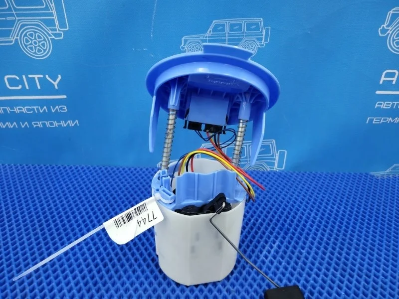 Бензонасос Mercedes-Benz Cls-Class 2011 A2184700094 W218 М278922