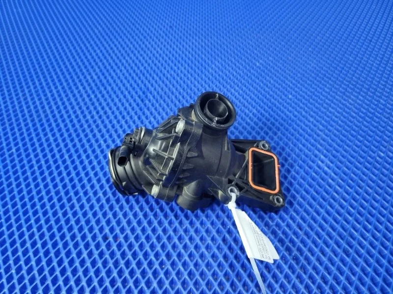 Термостат Mercedes-Benz C-Class 2016 A2762000315 W205 М274910