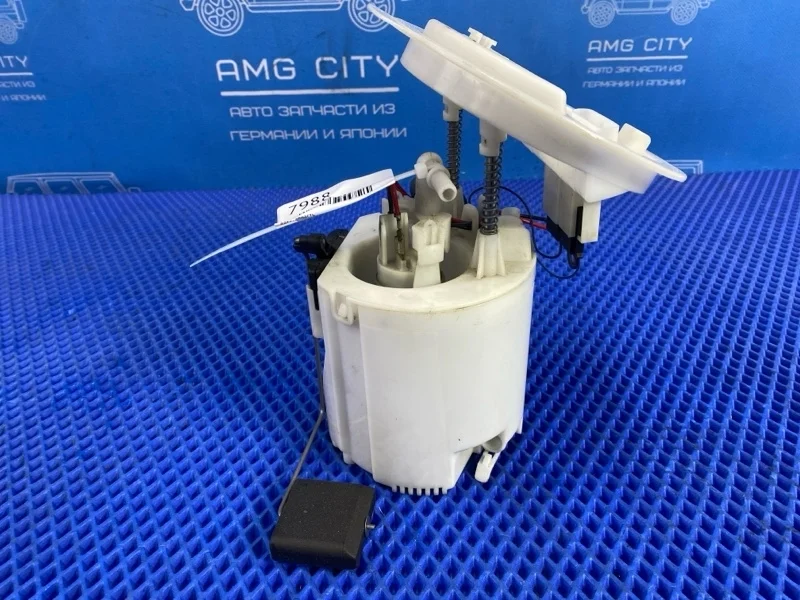 Топливный насос Mercedes-Benz C-Class 2010 A2044700294 W204 М271820