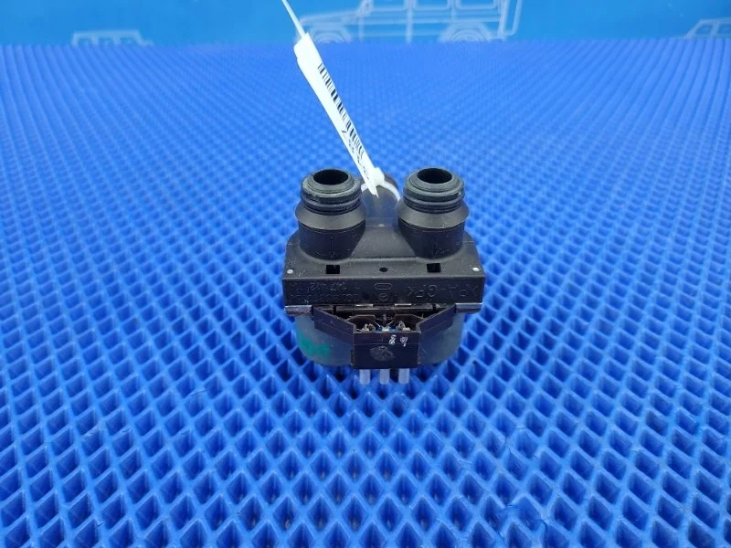 Кран отопителя Mercedes-Benz E-Class 2001 A0018307784 W210 М112