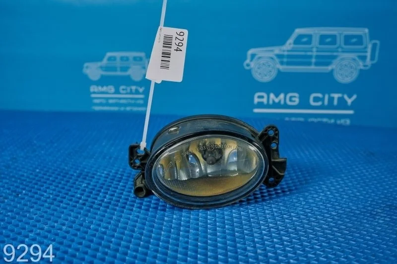 Фара противотуманная Mercedes-Benz A-Class 2009 A1698201556 W169 M266960, передняя левая