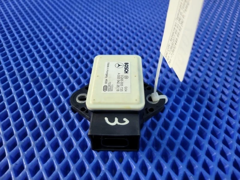 Датчик ускорения Mercedes-Benz E-Class 2013 A0055422618 W212 М276952