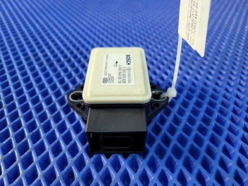 Датчик ускорения Mercedes-Benz Viano 2004 A9065420518 W639 M112952