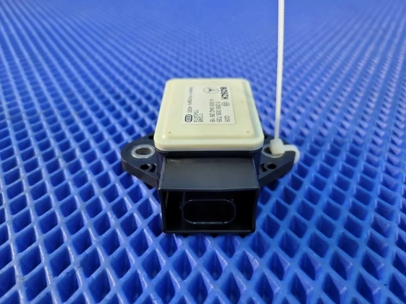 Датчик ускорения Mercedes-Benz E-Class 2013 A0055422618 W212 М276952