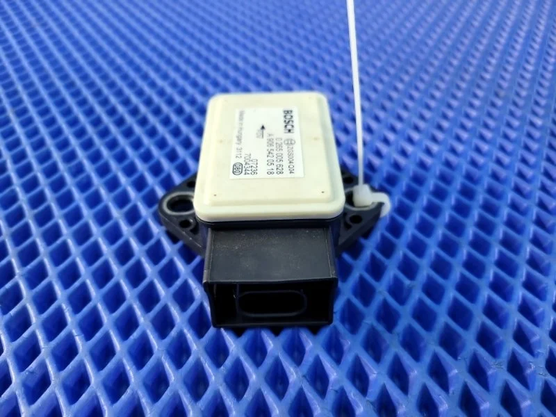 Датчик ускорения Mercedes-Benz Viano 2004 A9065420518 W639 M112952