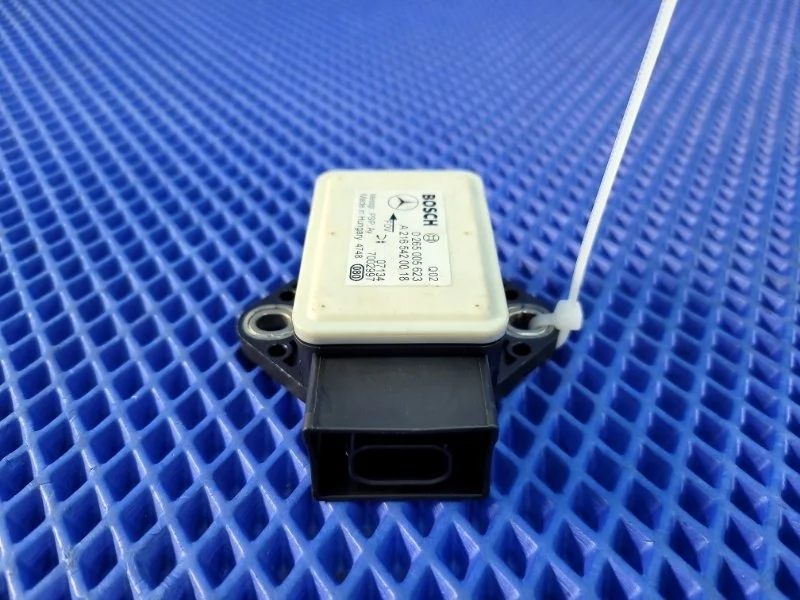 Датчик ускорения Mercedes-Benz E-Class 2006 A2165420018 W211 М272964