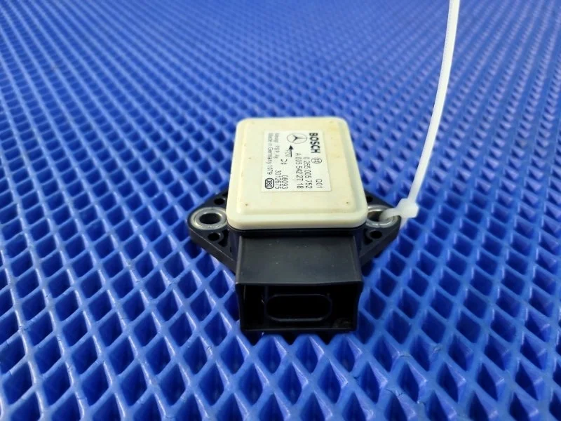 Датчик ускорения Mercedes-Benz E-Class 2006 A0055422718 W211 М272964