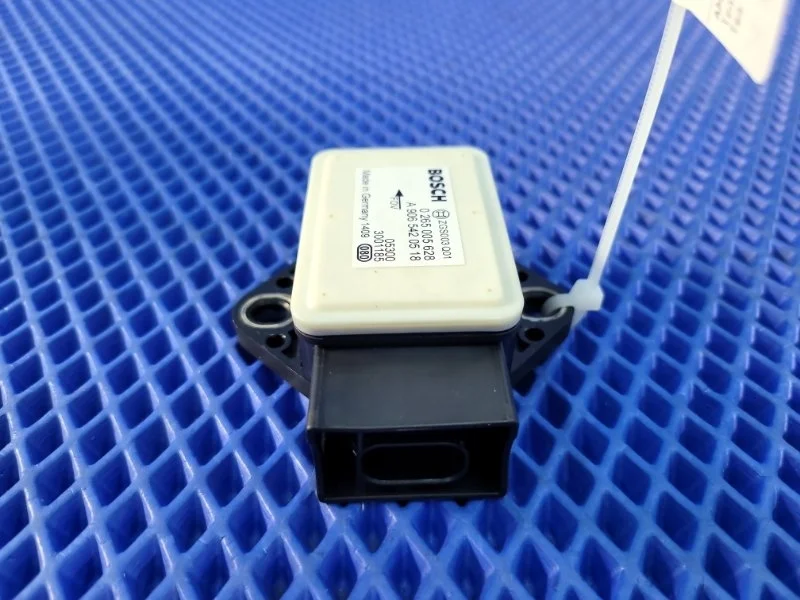 Датчик ускорения Mercedes-Benz Viano 2004 A9065420518 W639 M112952