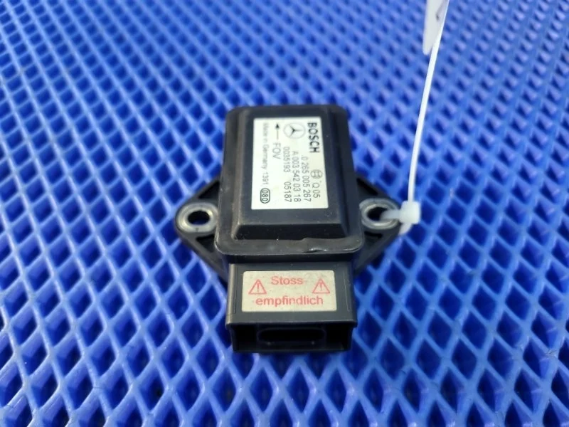 Датчик ускорения Mercedes-Benz E-Class 2003 A0035420318 W211 М112949