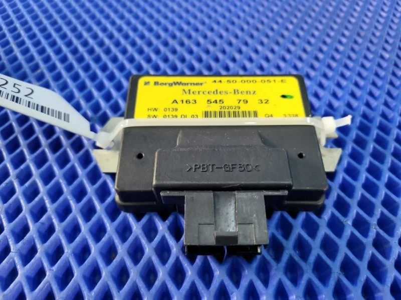 Блок управления раздаточной коробкой Mercedes-Benz M-Class 2004 A1635457932 W163 M112