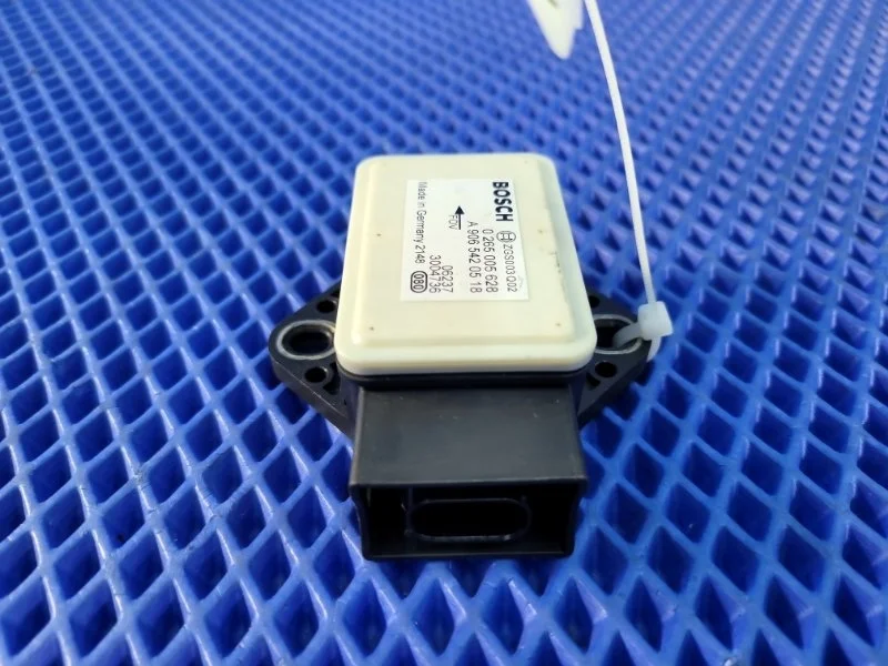 Датчик ускорения Mercedes-Benz Viano 2004 A9065420518 W639 M112952