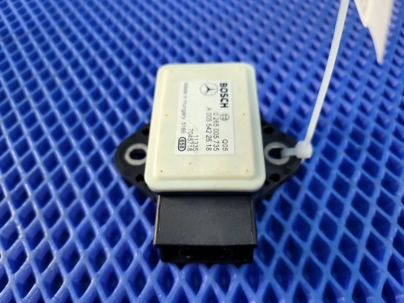 Датчик ускорения Mercedes-Benz E-Class 2013 A0055422618 W212 М276952