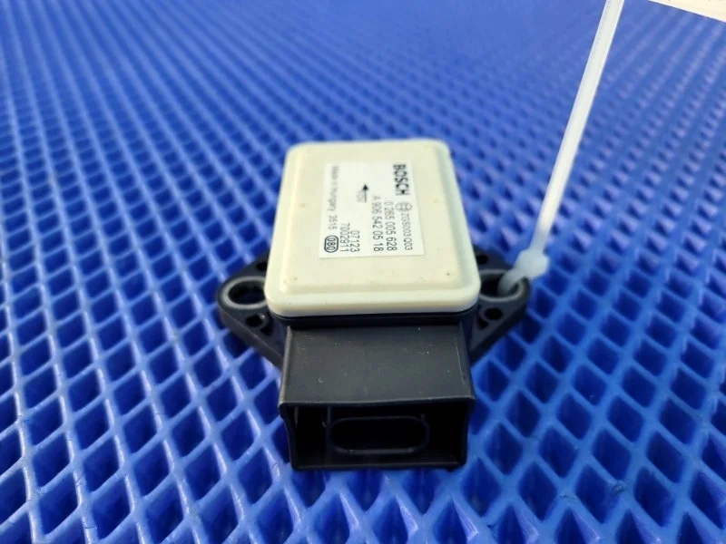 Датчик ускорения Mercedes-Benz Viano 2004 A9065420518 W639 M112952