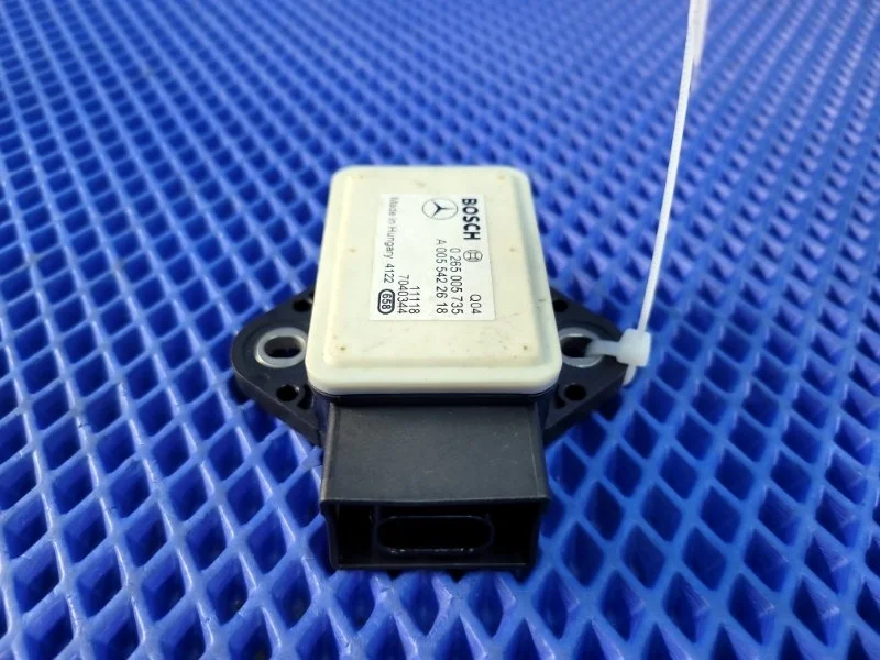 Датчик ускорения Mercedes-Benz E-Class 2013 A0055422618 W212 М276952