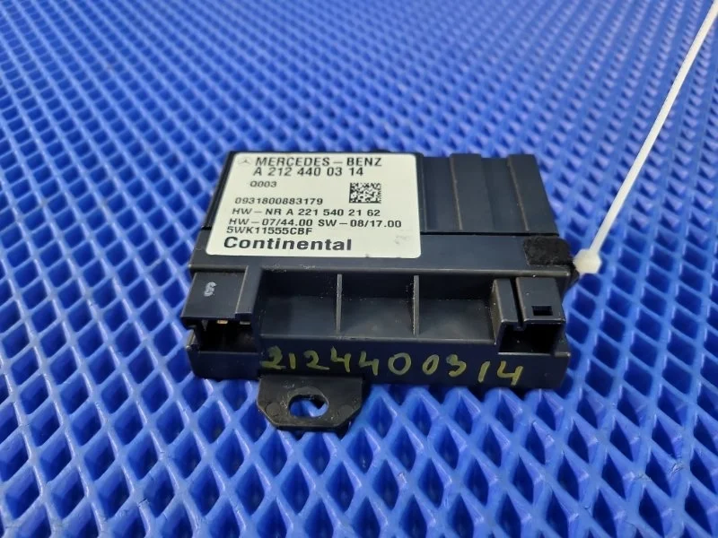 Блок управления топливным насосом Mercedes-Benz E-Class 2013 A2124400314 W212 М276952