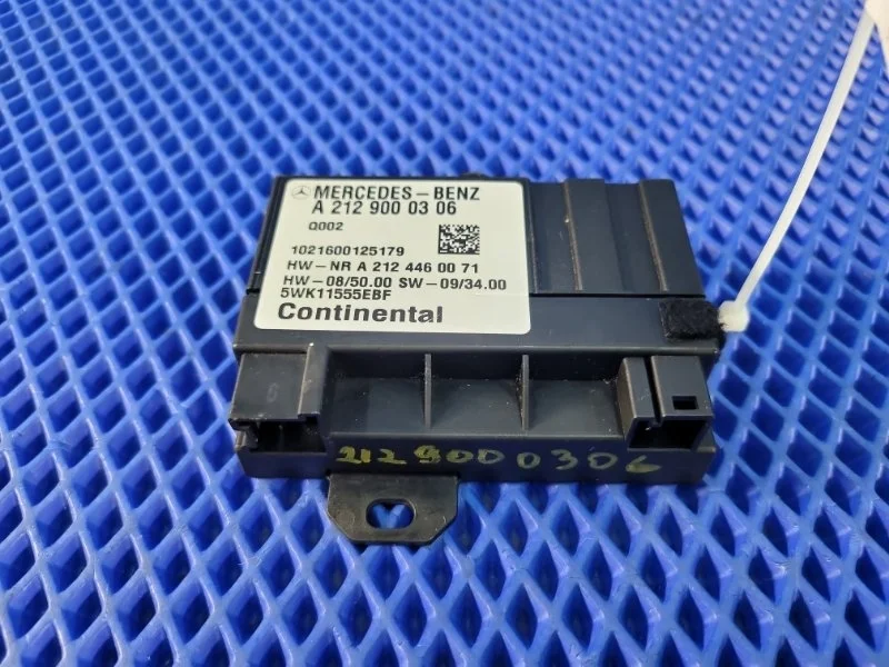 Блок управления топливным насосом Mercedes-Benz E-Class 2013 A2129000306 W212 М276952