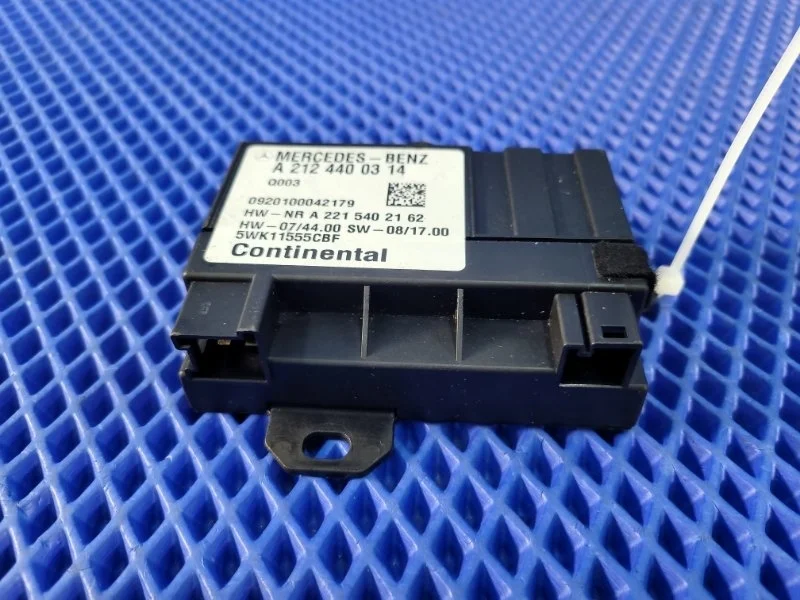 Блок управления топливным насосом Mercedes-Benz E-Class 2013 A2124400314 W212 М276952