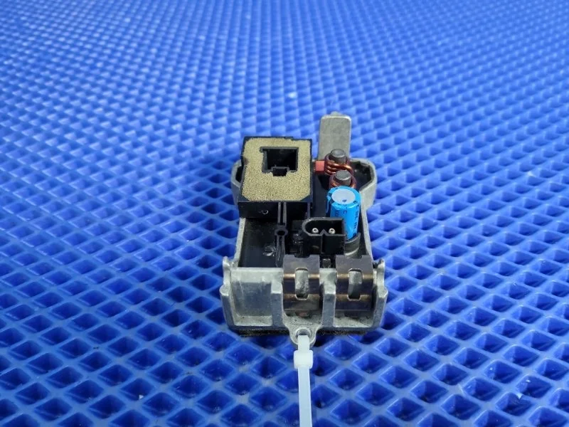 Резистор отопителя Mercedes-Benz S-Class 2003 A2308210251 W220 M275950