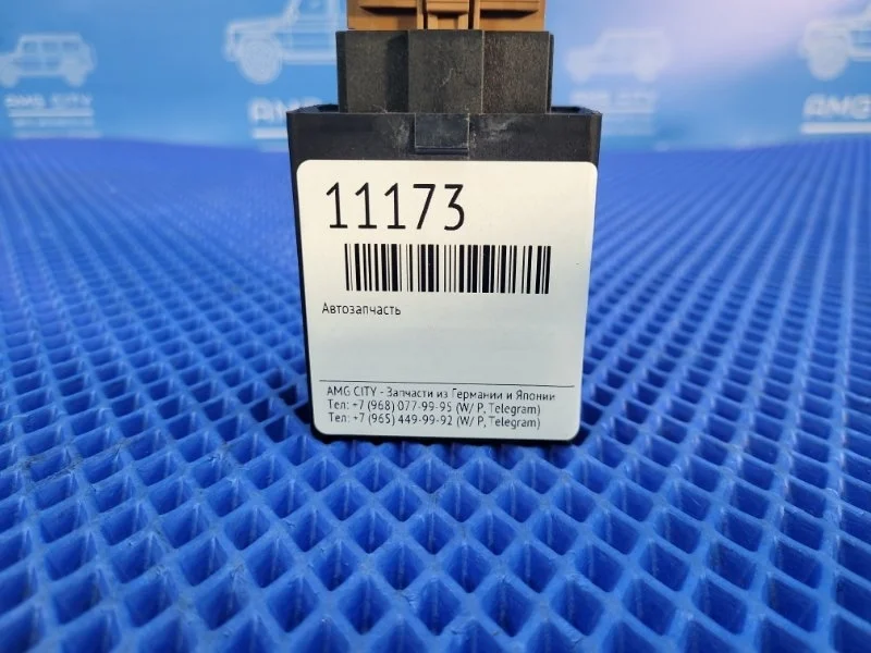 Реле обогрева Mercedes-Benz Vito 1998 A0004460027 W638 M111978, заднее