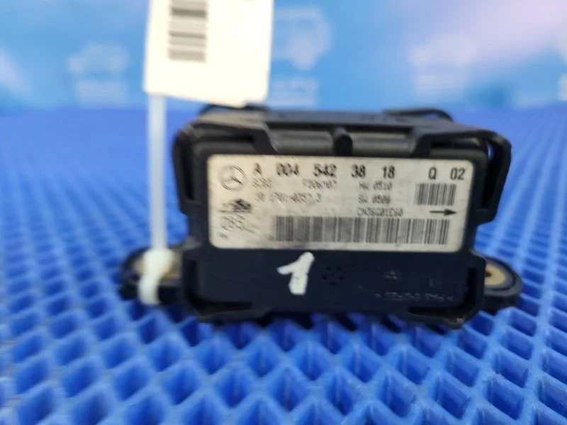 Датчик ускорения Mercedes-Benz Gl-Class 2008 A0045423818 X164 М273