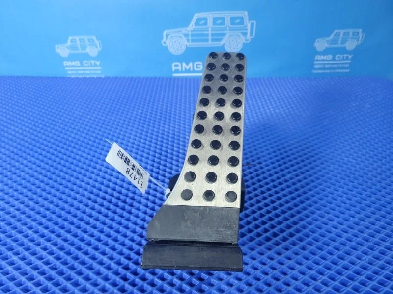 Педаль газа Mercedes-Benz C-Class 2012 A2043000200 W204 М274910