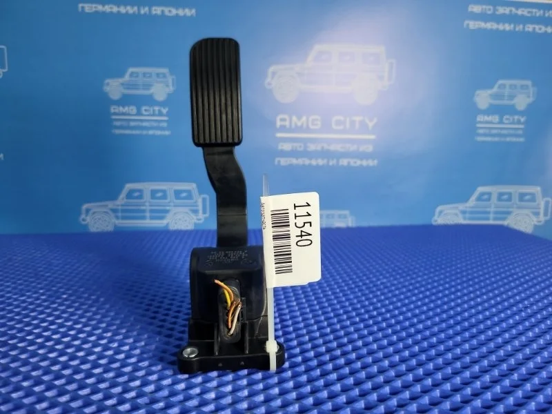 Педаль газа Mercedes-Benz Viano 2013 A9063000304 W639 M272978