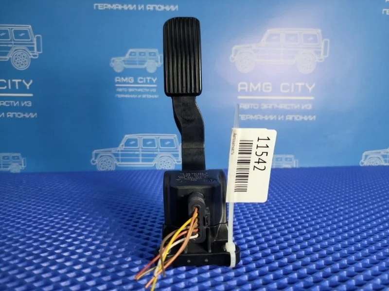 Педаль газа Mercedes-Benz Viano 2013 A9063000304 W639 M272978