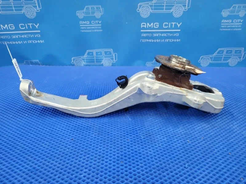 Кулак поворотный Mercedes-Benz M-Class 2015 A1663301020 W166 M276821, передний правый