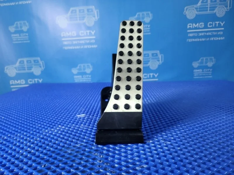 Педаль газа Mercedes-Benz C-Class 2011 A2043000204 W204 М271860