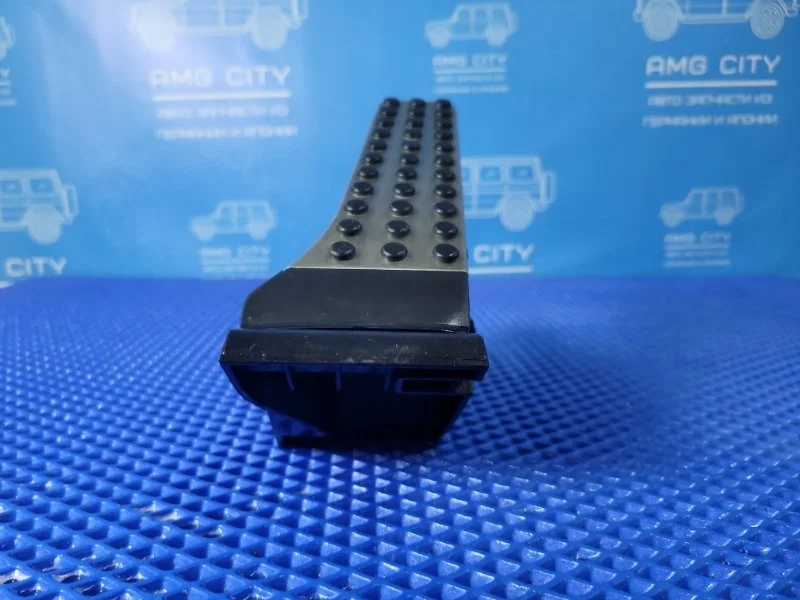 Педаль газа Mercedes-Benz C-Class 2011 A2043000200 W204 М271860