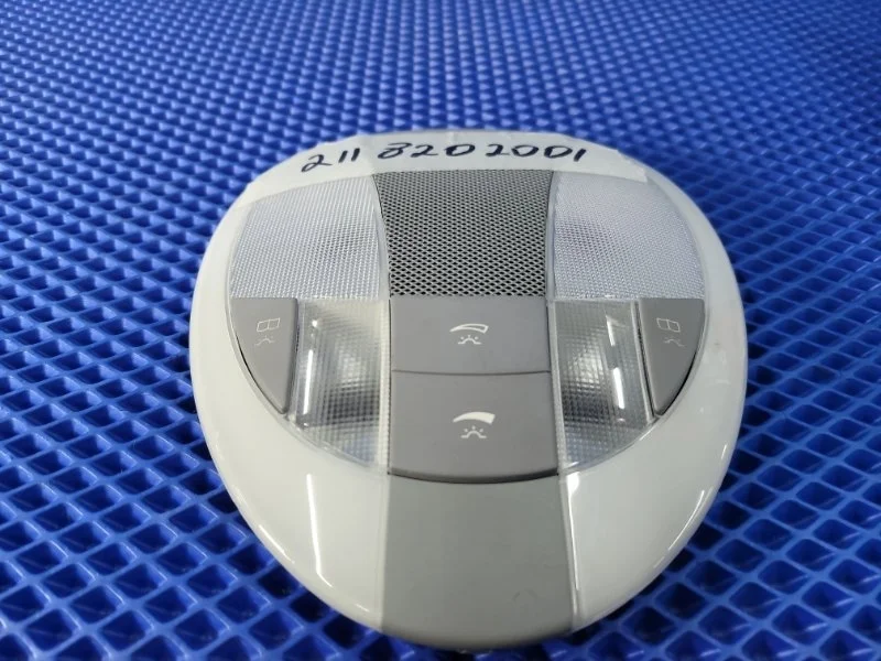 Плафон подсветки салона Mercedes-Benz E-Class 2006 A2118202001 W211 М272964