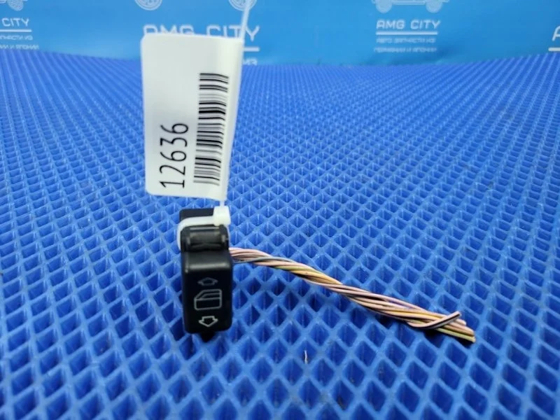 Кнопка стеклоподъемника Mercedes-Benz S-Class 1997 A1408210151 W140 M119