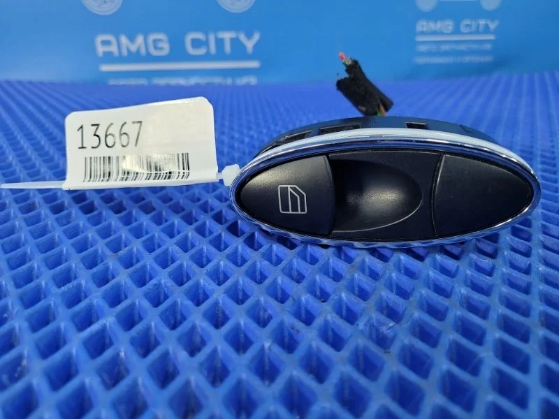 Кнопка стеклоподъемника Mercedes-Benz E-Class 2006 A2118219958 W211 М272964