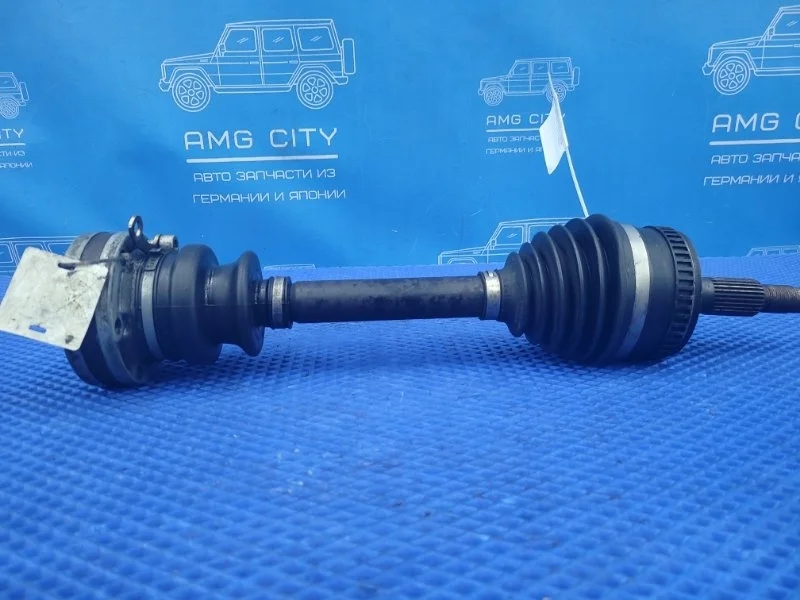 Привод Mercedes-Benz Vito 2001 A6383341734 W638 M104900, передний