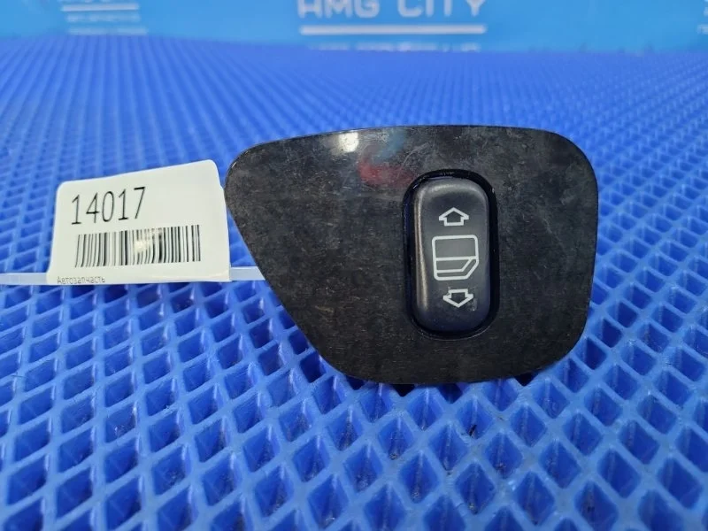 Кнопка стеклоподъемника Mercedes-Benz E-Class 2001 A2108208210 W210 М112