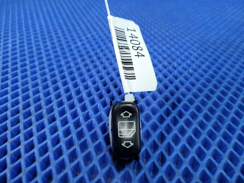 Кнопка стеклоподъемника Mercedes-Benz Slk-Class 2003 A1708201510 W170 M112, передняя