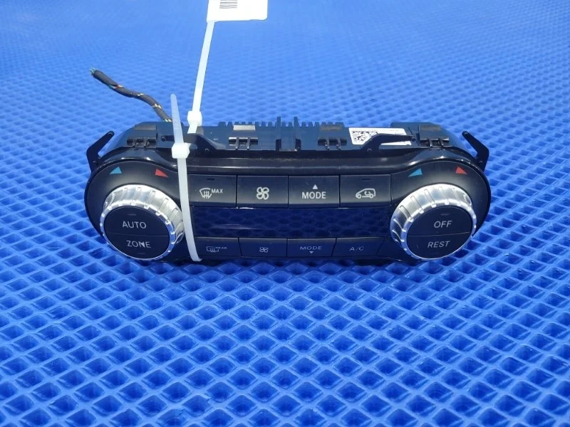 Блок управления климат-контролем Mercedes-Benz Cla-Class 2014 A2469002408 W117 М133980
