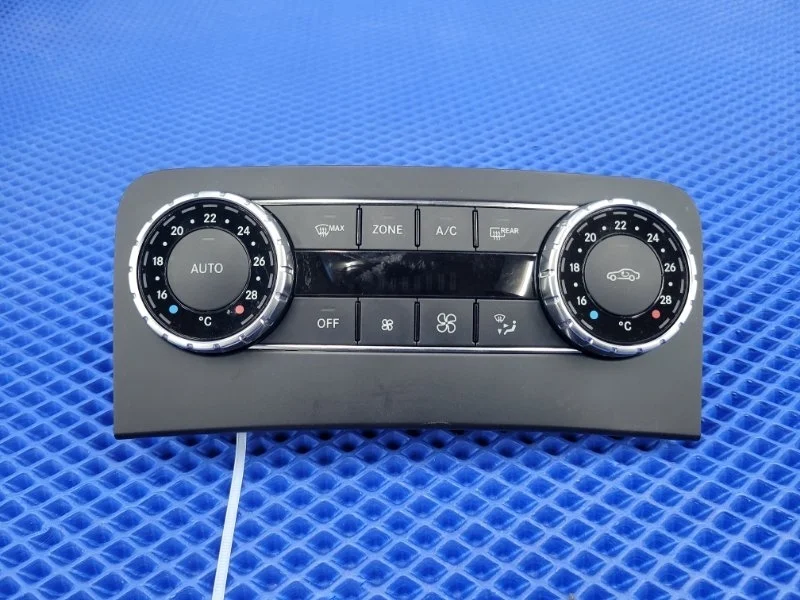 Блок управления климат-контролем Mercedes-Benz C-Class 2013 A2049005805 W204 M271820