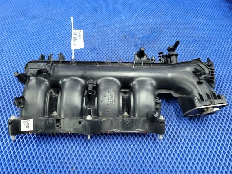 Коллектор впускной Mercedes-Benz A-Class 2014 A2700900737 W176 М270910