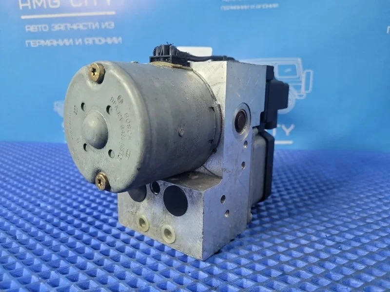 Блок ABS Mercedes-Benz Vito 2001 A0004461089 W638 M111980
