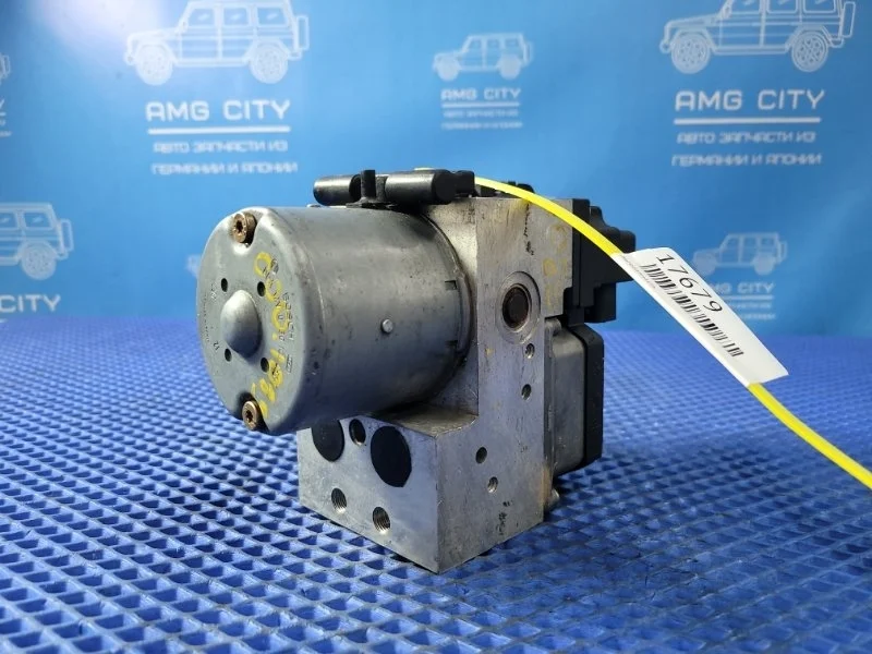 Блок ABS Mercedes-Benz Vito 2001 A0004461089 W638 M111980