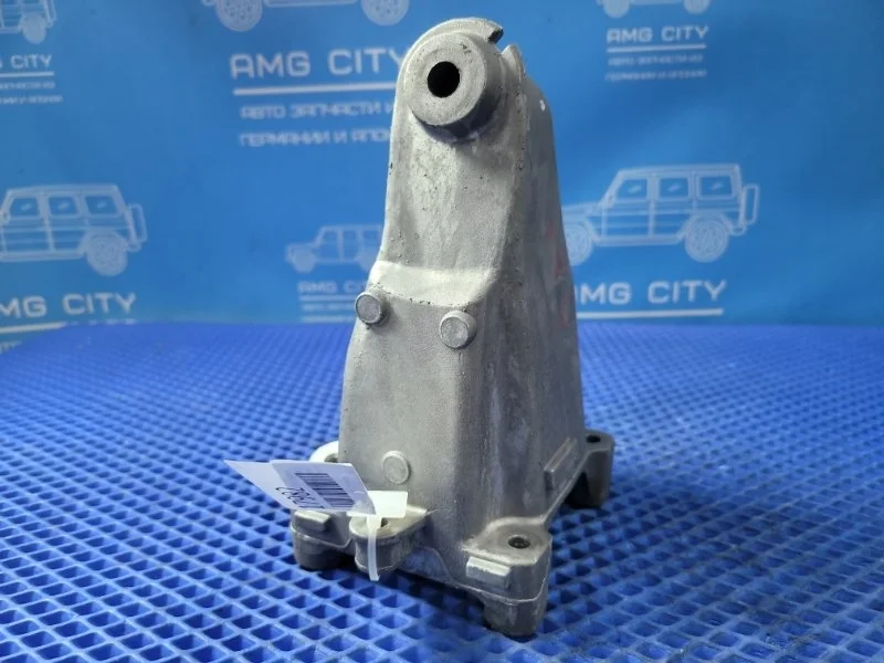 Кронштейн двигателя Mercedes-Benz E-Class 2015 A2742233904 W212 М274920